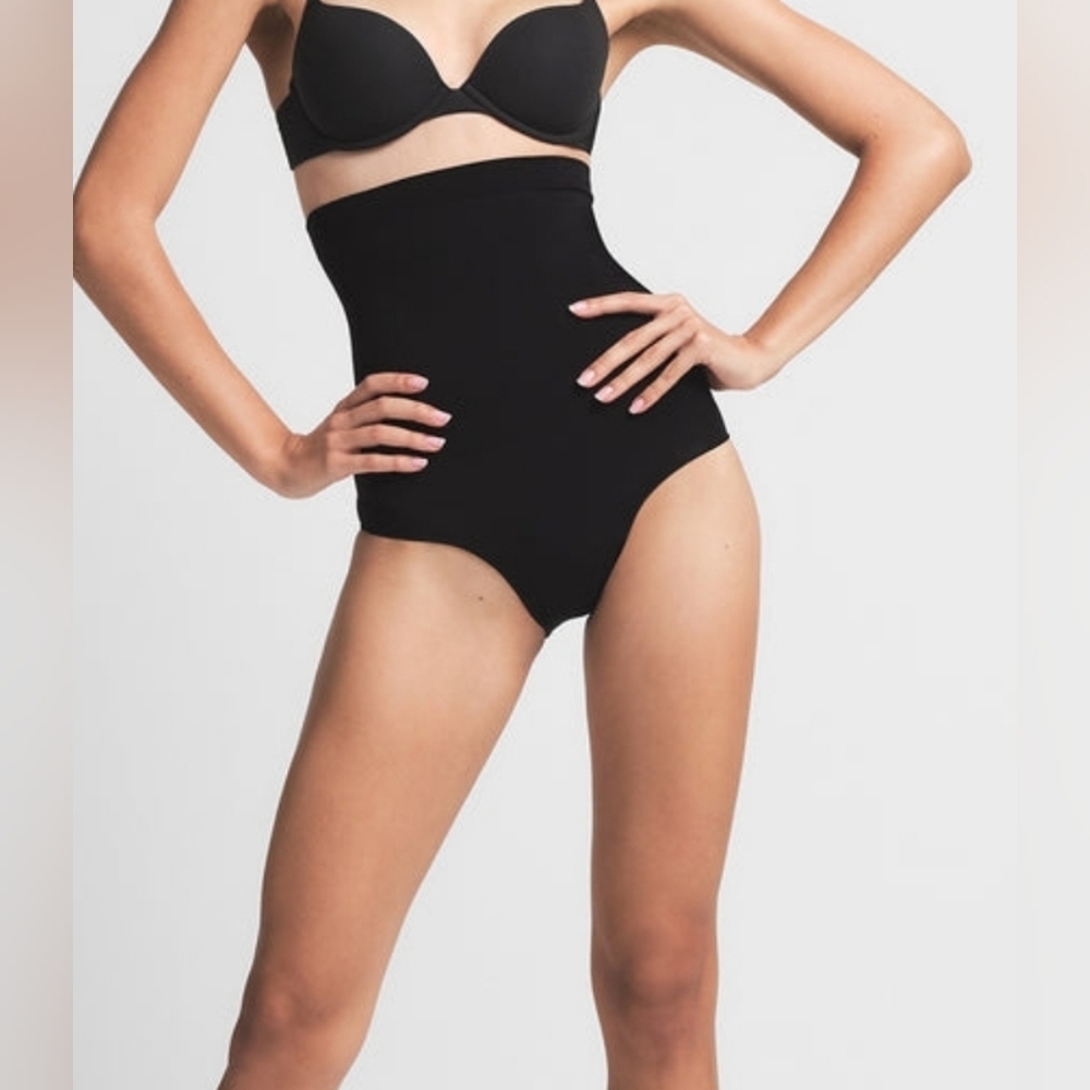 NWOB Skims Core Control High Waisted Brief Size Small